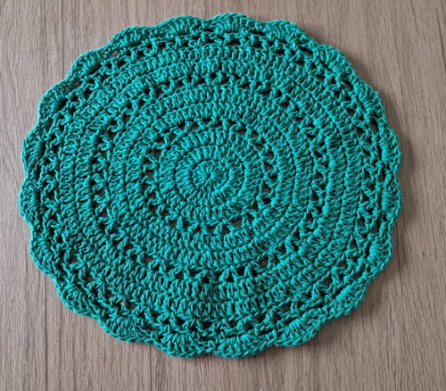Kit Sousplat Croche Verde Bandeira e Vermelho 8 Peças