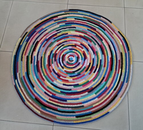 Tapetão Multicolorido Croche 1,13m