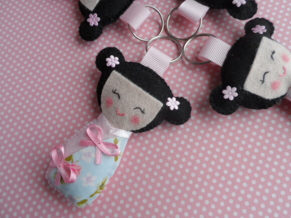 Kit com 10 Chaveiros Japonesinha/ Kokeshi
