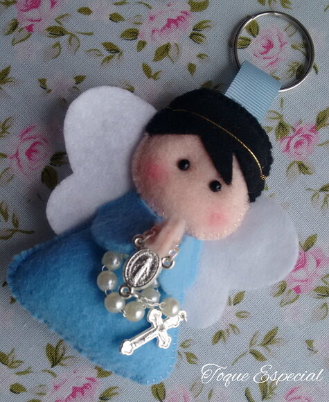 Kit com 20 Chaveiros Anjinho com Mini Terço