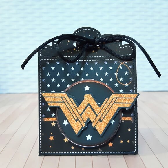 Kit: 30 Lembrancinhas Personalizadas Mulher Maravilha