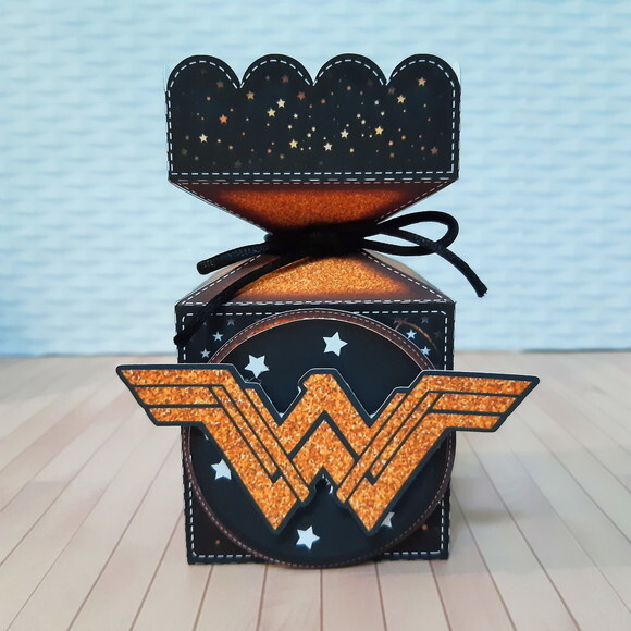 Kit: 30 Lembrancinhas Personalizadas Mulher Maravilha
