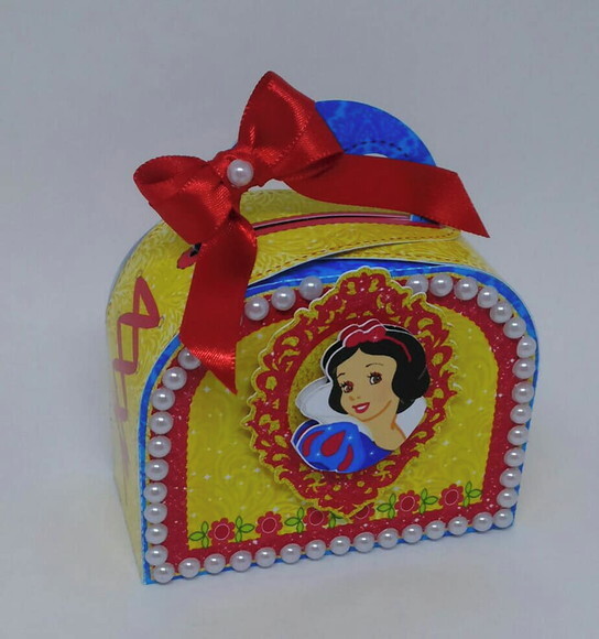 Kit: 60 Lembrancinhas Personalizadas a Branca de Neve