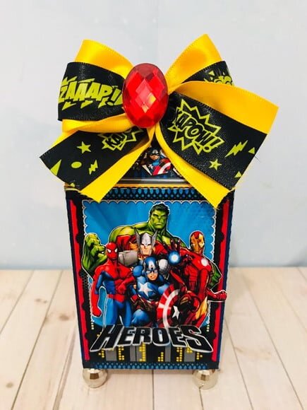 Kit 100 Lembrancinha Personalizada Super Heróis