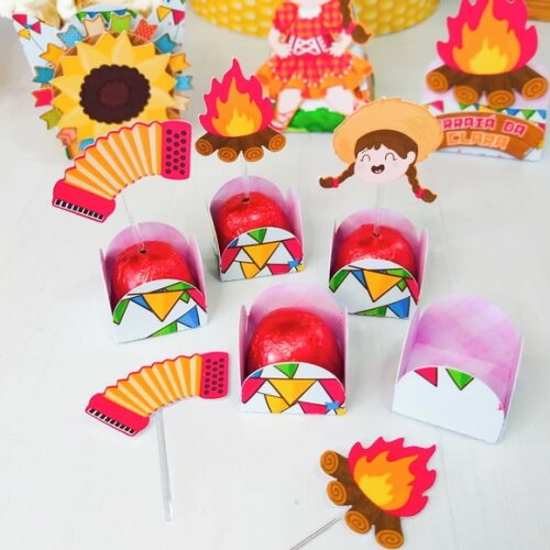 Kit 30 Personalizados Festa Só Um Bolinho Festa Junina