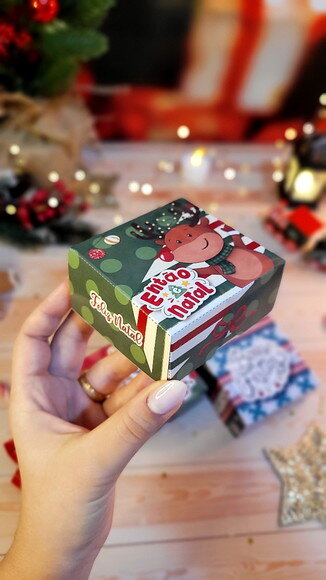 Caixa de Natal para até 4 Docinhos.