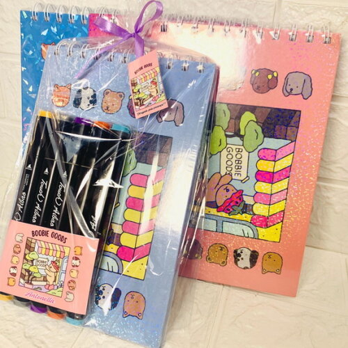 Livro de Colorir Bobbie Goods com Canetinhas