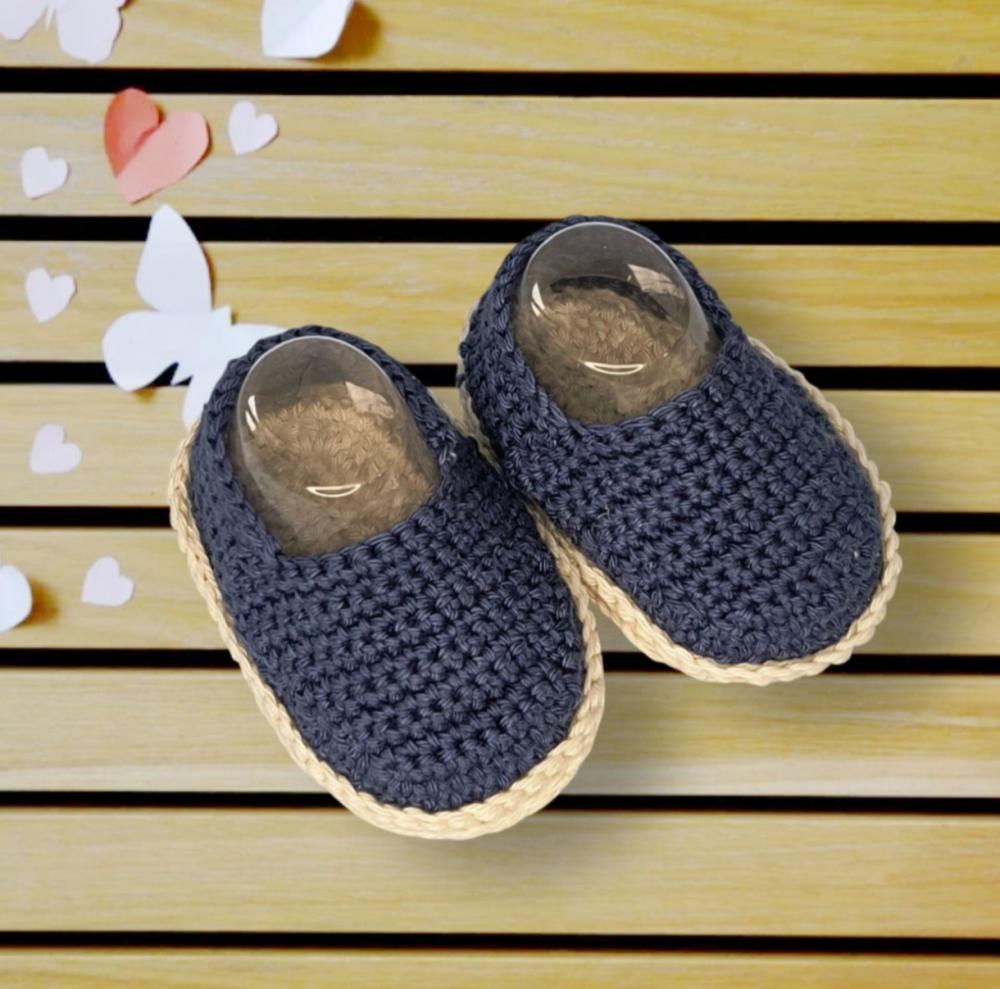 Sapatinho crochê bebê
