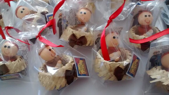 Lembrancinha de Santo Antonio e Arraia