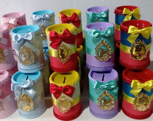 Lembrancinha Cofre de Luxo Princesas
