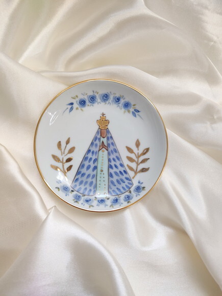 Jóia do Dia em Porcelana 10,5cm Nossa Senhora Rosas Azuis