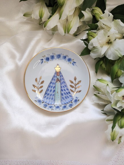 Jóia do Dia em Porcelana 10,5cm Nossa Senhora Rosas Azuis