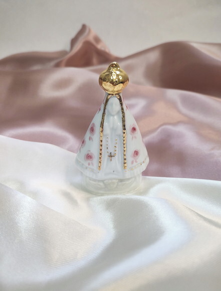 Nossa Senhora Mini 9,5cm Rosinhas a Mão Base Perolizada