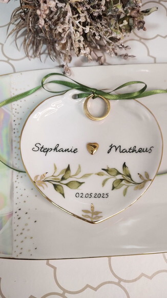 Porta Alianças em Porcelana com Folhagens Pintado a Mão