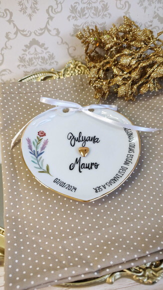 Porta Alianças em Porcelana Rosinha e Lavandas.