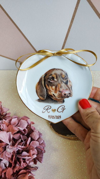 Porta Alianças11,5cm em Porcelana com Um Pet