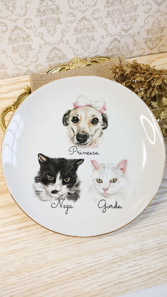 Prato Decorativo 26cm com Três Pets Pintados a Mão