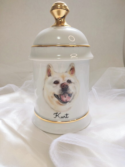 Urna para Cinzas do Pet em Porcelana com Pintura a Mão 21cm