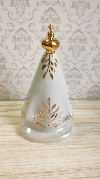 Nossa Senhora em Porcelana 22cm com Folhas em Ouro