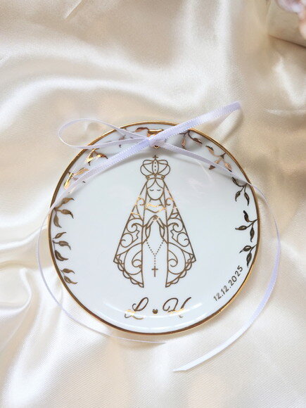 Porta Alianças 10,8cm Nossa Senhora Ouro + Iniciais+folhas