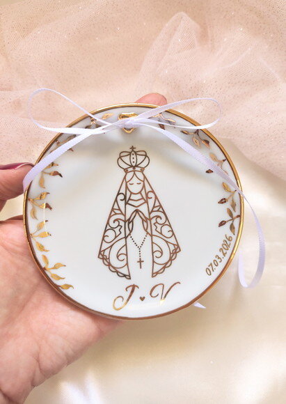 Porta Alianças 10,8cm Nossa Senhora Ouro + Iniciais+folhas