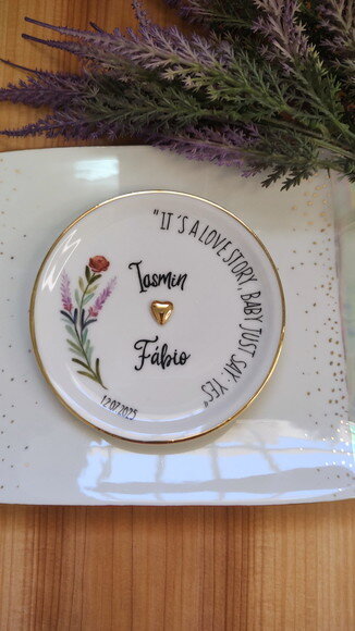 Porta Alianças Porcelana 10,8cm Frase Curta e Ramo