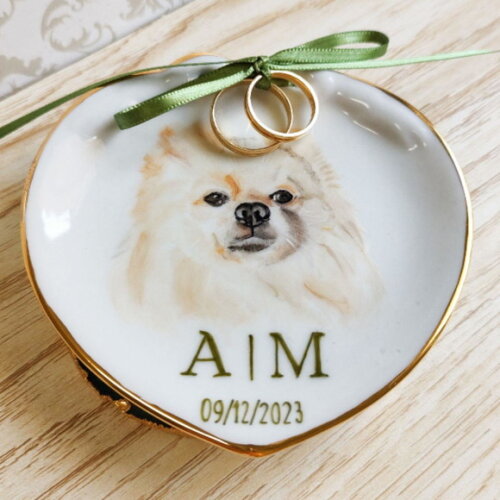 Porta Alianças11,5cm em Porcelana com Um Pet