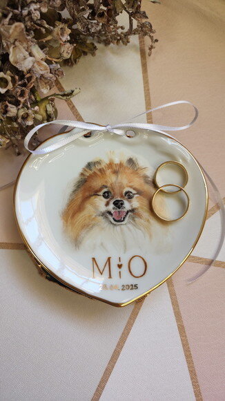 Porta Alianças11,5cm em Porcelana com Um Pet