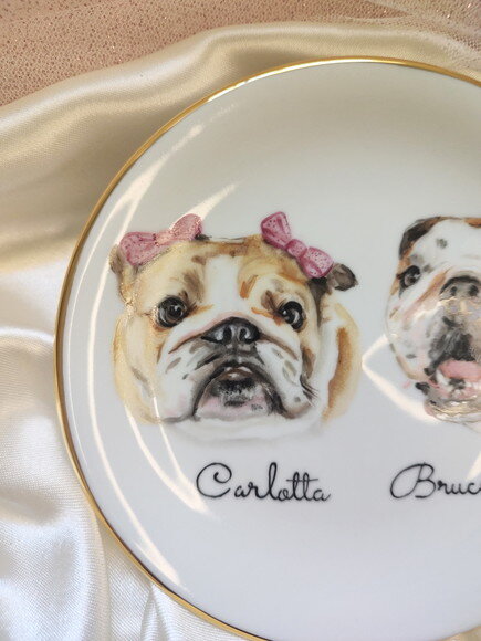 Pratinho Decorativo 15cm com Dois Pets Pintados