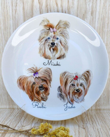 Prato Decorativo 26cm com Três Pets Pintados a Mão