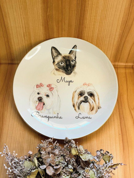 Prato Decorativo 26cm com Três Pets Pintados a Mão