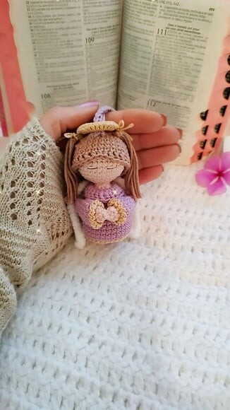 Chaveiro Amigurumi Anjo da Guarda lembrancinha de nascimento