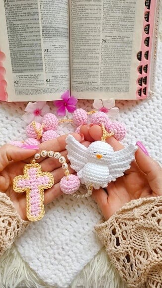 Terço em Amigurumi Divino Espírito Santo
