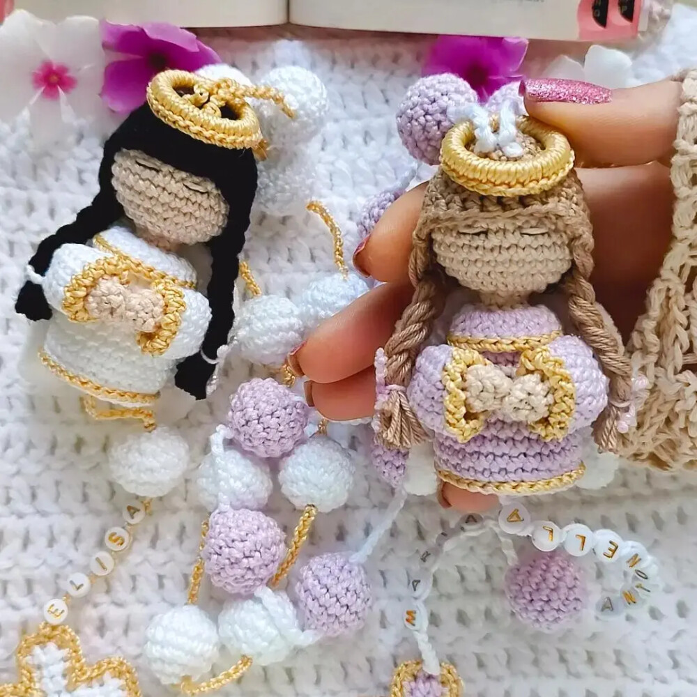 Terço de crochê Anjo da Guarda lembrancinha maternidade