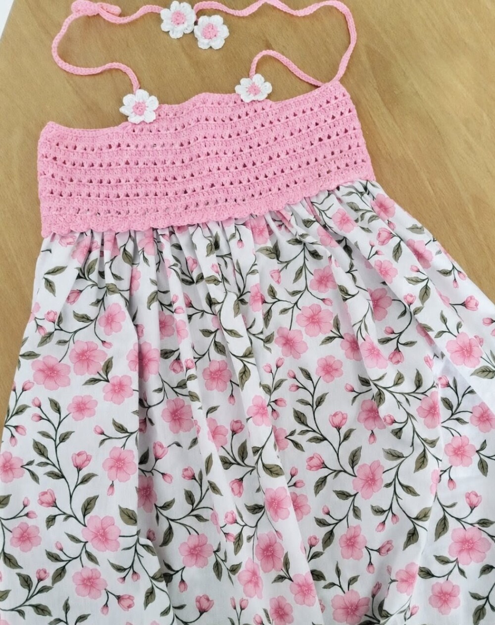 Vestido de crochê para bebê até 2 anos