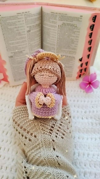 Chaveiro Amigurumi Anjo da Guarda lembrancinha de nascimento