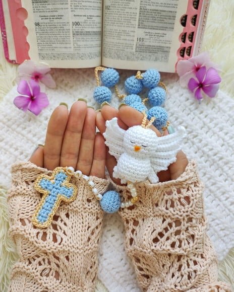 Terço em Amigurumi Divino Espírito Santo