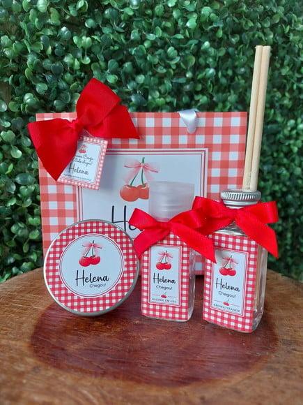 Kit Sacolinha, Álcool em Gel, Aromatizador e Vela. Cerejinha