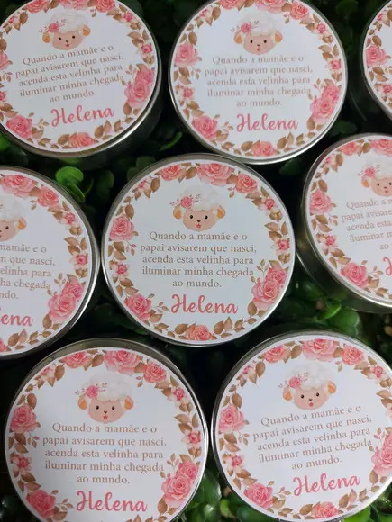 Lembrancinha de Nascimento -latinha com Vela Aromatizada.