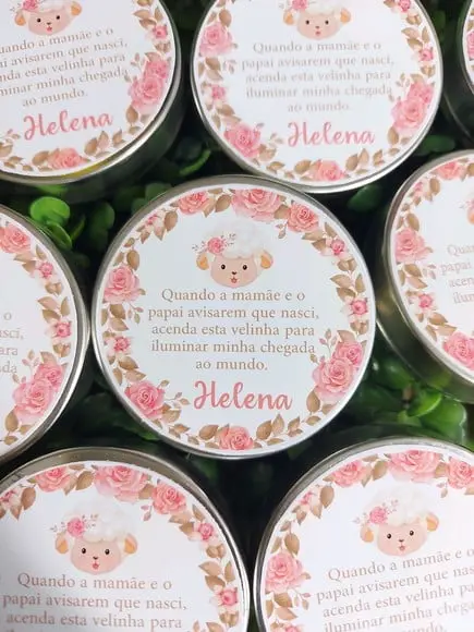 Lembrancinha de Nascimento -latinha com Vela Aromatizada.