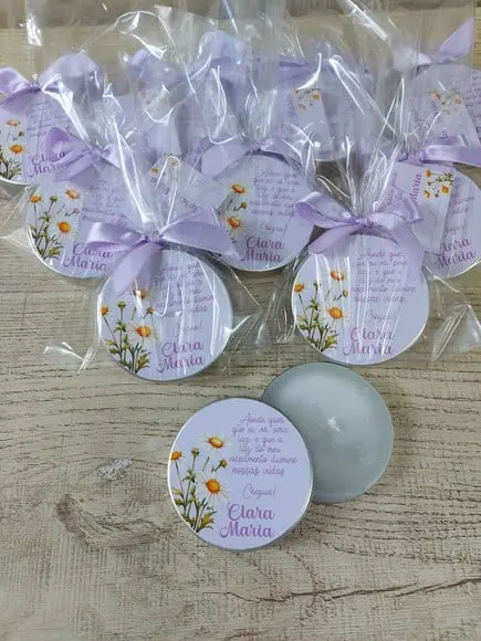 Vela Perfumada na Latinha/lembrancinha Nascimento Margaridas