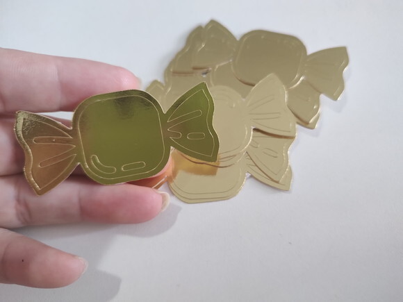 Aplique Lamicote Dourado