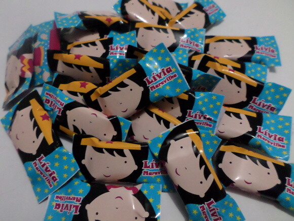 bala personalizada mulher maravilha