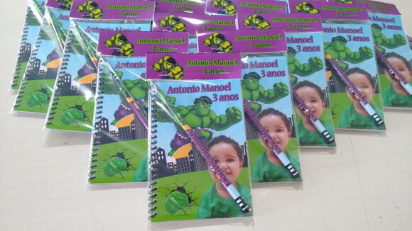 Caderno de Desenho Personalizado Huck