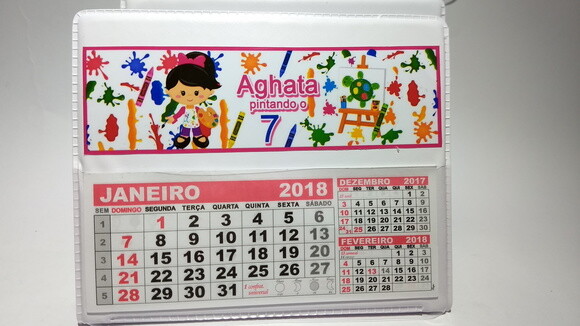 Calendario de mesa pintando o sete