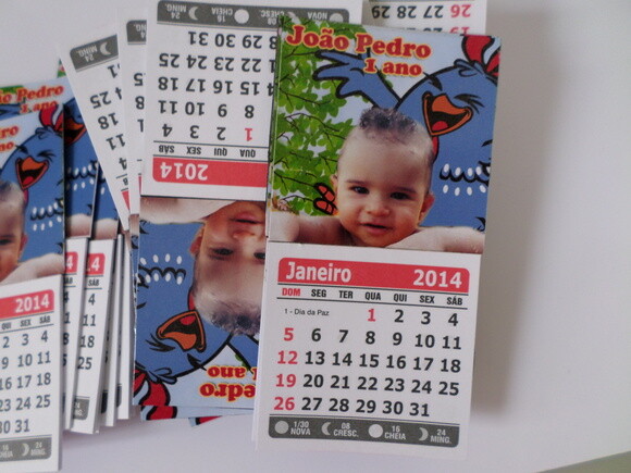 Imã calendário galinha pintadinha