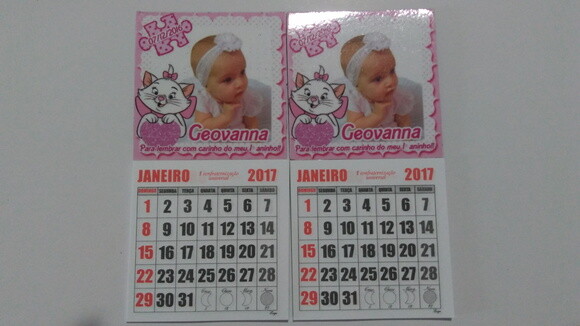 Imã com calendario gata marie