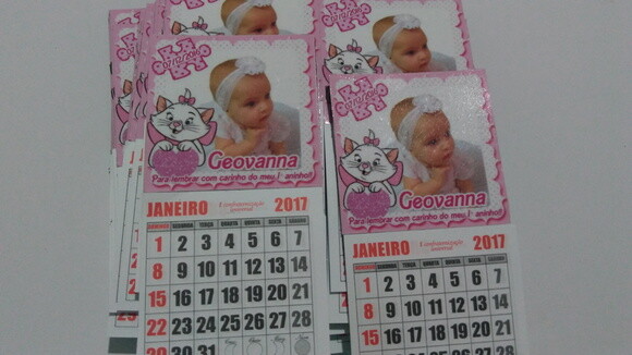 Imã com calendario gata marie