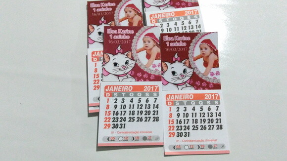 Imã com calendario gata marie