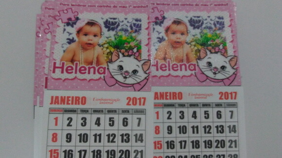 Imã com calendario gata marie